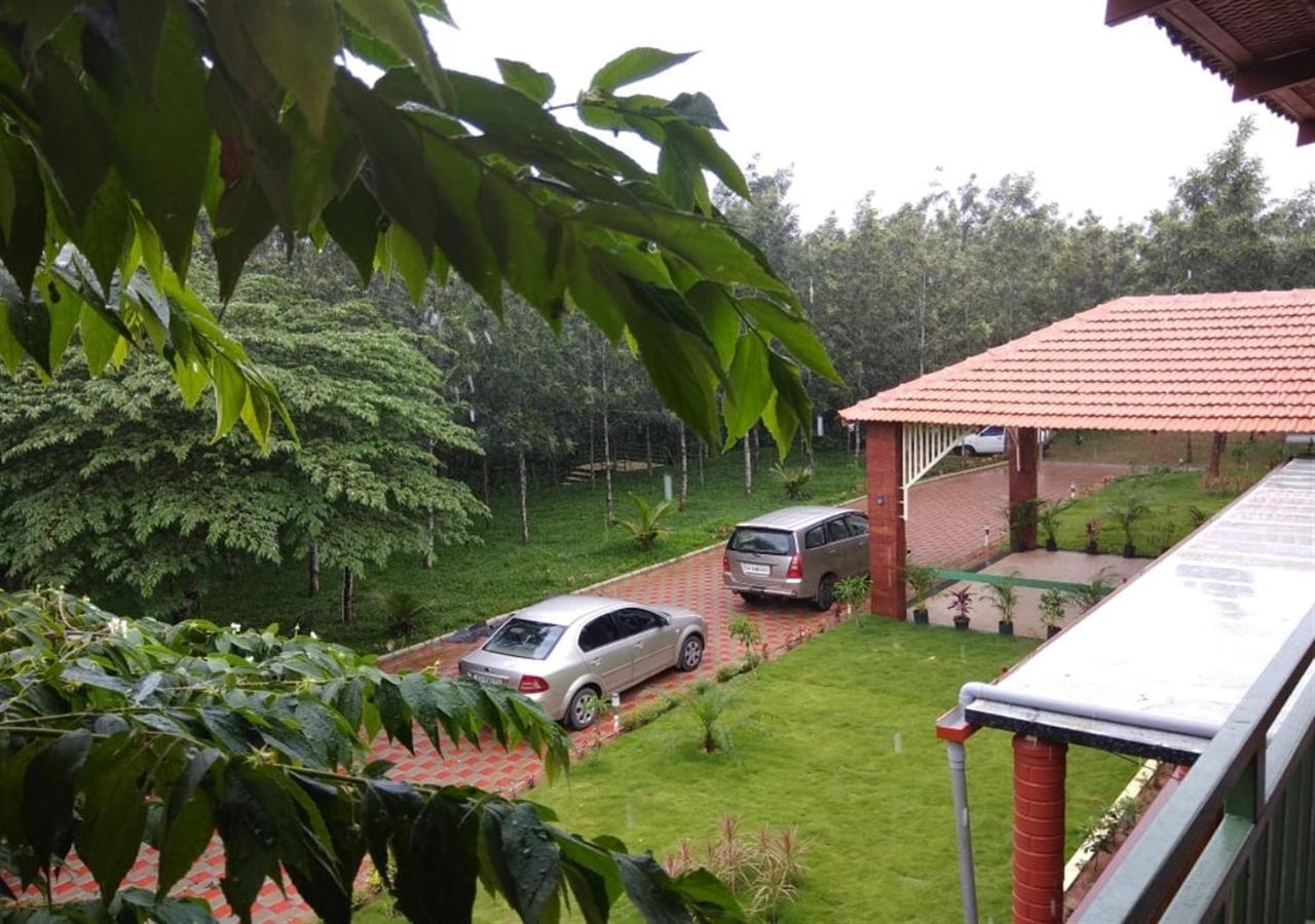 Water View Holiday Retreat Sakleshpur Eksteriør billede